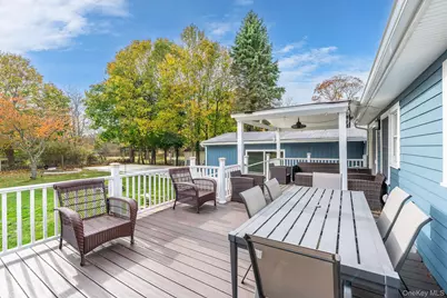 10940 Main Road, East Marion, NY 11939 - Photo 23