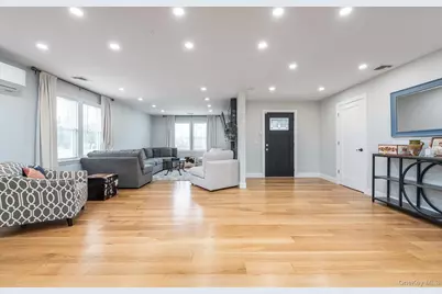 10940 Main Road, East Marion, NY 11939 - Photo 13