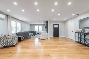 10940 Main Rd, East Marion, NY 11939 - Photo 13