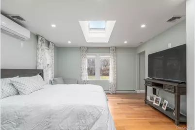 10940 Main Road, East Marion, NY 11939 - Photo 17