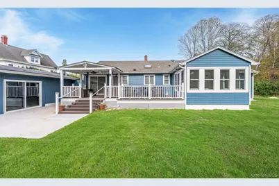 10940 Main Road, East Marion, NY 11939 - Photo 23