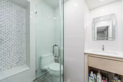 10940 Main Road, East Marion, NY 11939 - Photo 21