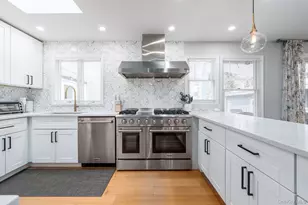 10940 Main Rd, East Marion, NY 11939 - Photo 7