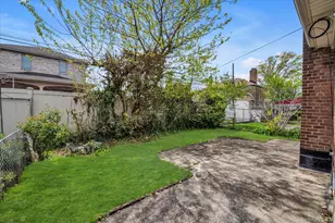 160-16 25th Dr, Flushing, NY 11358 - Photo 17
