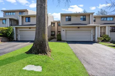 35 Chestnut Lane #71, Woodbury, NY 11797 - Photo 3