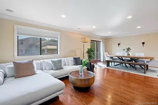 35 Chestnut Ln, Woodbury, NY 11797 - Photo 7