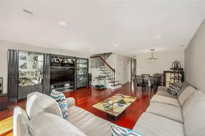 82 Cottonwood Ct. #82, Wantagh, NY 11793 - Photo 11