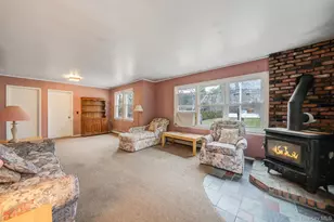 212 Mt Vernon Ave, Medford, NY 11763 - Photo 13