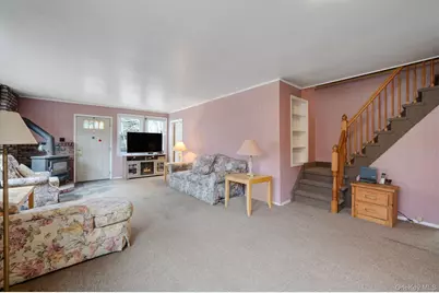 212 Mount Vernon Avenue, Medford, NY 11763 - Photo 15