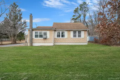 212 Mount Vernon Avenue, Medford, NY 11763 - Photo 3