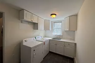 40 Whitestone Rd, Sound Beach, NY 11789 - Photo 15