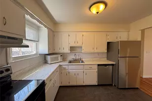 40 Whitestone Rd, Sound Beach, NY 11789 - Photo 9