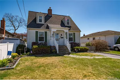 630 Oak Neck Road, West Islip, NY 11795 - Photo 1
