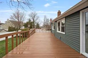 2386 Hampton Ave, Seaford, NY 11783 - Photo 35