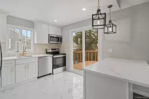 2386 Hampton Ave, Seaford, NY 11783 - Photo 15