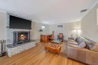 105 Vermont Street, Long Beach, NY 11561 - Photo 23