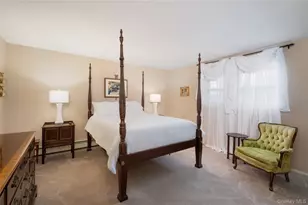 727 Outlook Ave, West Babylon, NY 11704 - Photo 19