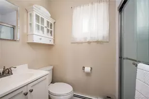 727 Outlook Ave, West Babylon, NY 11704 - Photo 21