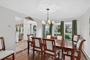 28 Timber Ridge Dr, Commack, NY 11725 - Photo 15