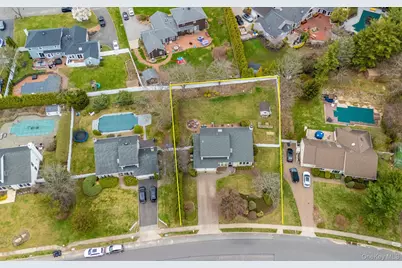 28 Timber Ridge Drive, Commack, NY 11725 - Photo 3