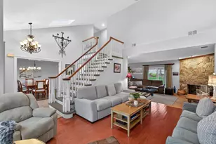 28 Timber Ridge Dr, Commack, NY 11725 - Photo 13