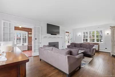 12 Little John Place, White Plains, NY 10605 - Photo 5