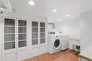 12 Little John Pl, White Plains, NY 10605 - Photo 33