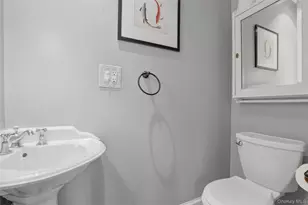 12 Little John Pl, White Plains, NY 10605 - Photo 15