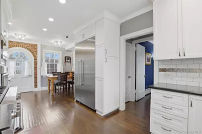 12 Little John Place, White Plains, NY 10605 - Photo 11