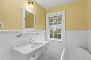 12 Little John Pl, White Plains, NY 10605 - Photo 25