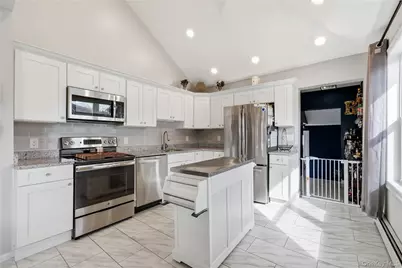 205 Oak Street, Patchogue, NY 11772 - Photo 5