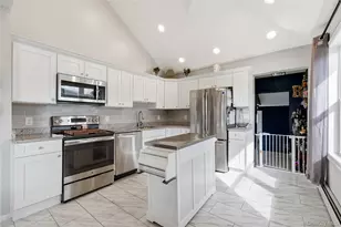 205 Oak St, Patchogue, NY 11772 - Photo 5