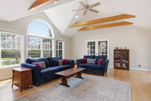1 Carriage Ct, Stony Brook, NY 11790 - Photo 5