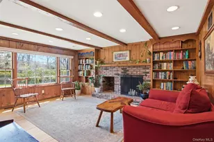 1 Carriage Ct, Stony Brook, NY 11790 - Photo 11