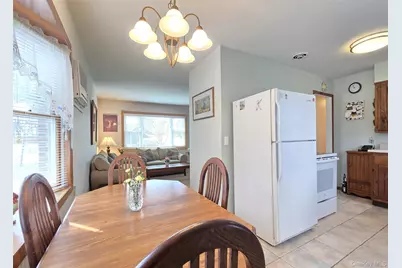 23 Herbert Circle, Patchogue, NY 11772 - Photo 5