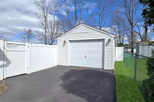 23 Herbert Cir, Patchogue, NY 11772 - Photo 15