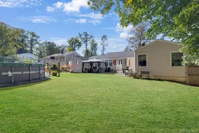 14 W Dogwood Drive, Poughkeepsie, NY 12601 - Photo 31