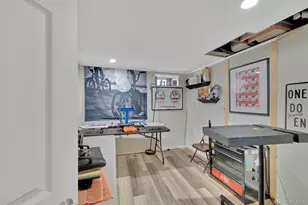 14 W Dogwood Dr, Poughkeepsie, NY 12601 - Photo 17