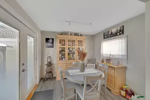 14 W Dogwood Dr, Poughkeepsie, NY 12601 - Photo 5