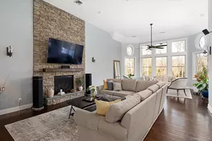 7 Riga Ln, Melville, NY 11747 - Photo 9