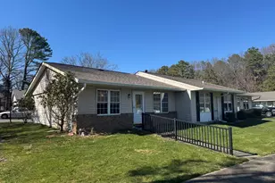 368 Woodbridge Dr, Ridge, NY 11961 - Photo 3