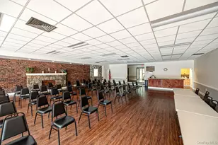 21 Glen Hollow Dr, Holtsville, NY 11742 - Photo 23