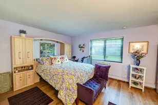 21 Glen Hollow Dr, Holtsville, NY 11742 - Photo 9