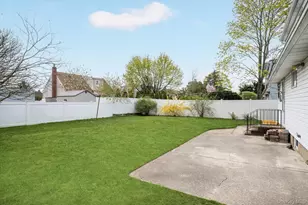 64 Arlyn Dr E, Massapequa, NY 11758 - Photo 21