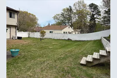 173 Sequoia Drive, Coram, NY 11727 - Photo 19