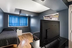 106 Bergold St, Brentwood, NY 11717 - Photo 25