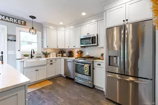 157 Sayville Blvd, Sayville, NY 11782 - Photo 11