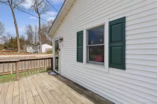 7 Upton Dr, Sound Beach, NY 11789 - Photo 21