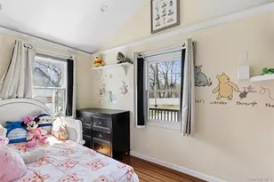 7 Upton Dr, Sound Beach, NY 11789 - Photo 11