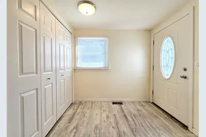 393 McConnell Avenue, Bayport, NY 11705 - Photo 7